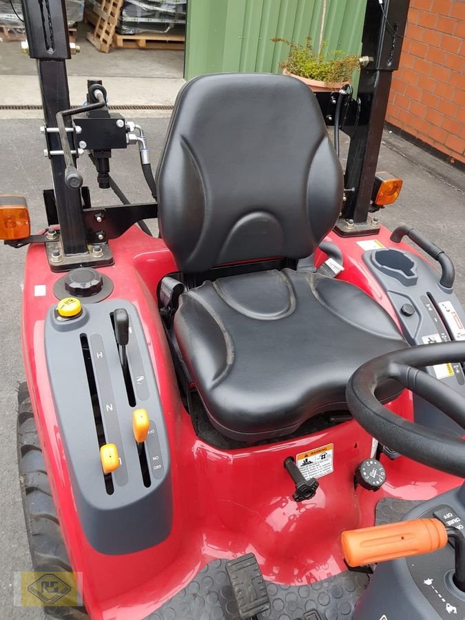 Traktor des Typs TYM T194H, Neumaschine in Beelen (Bild 4)