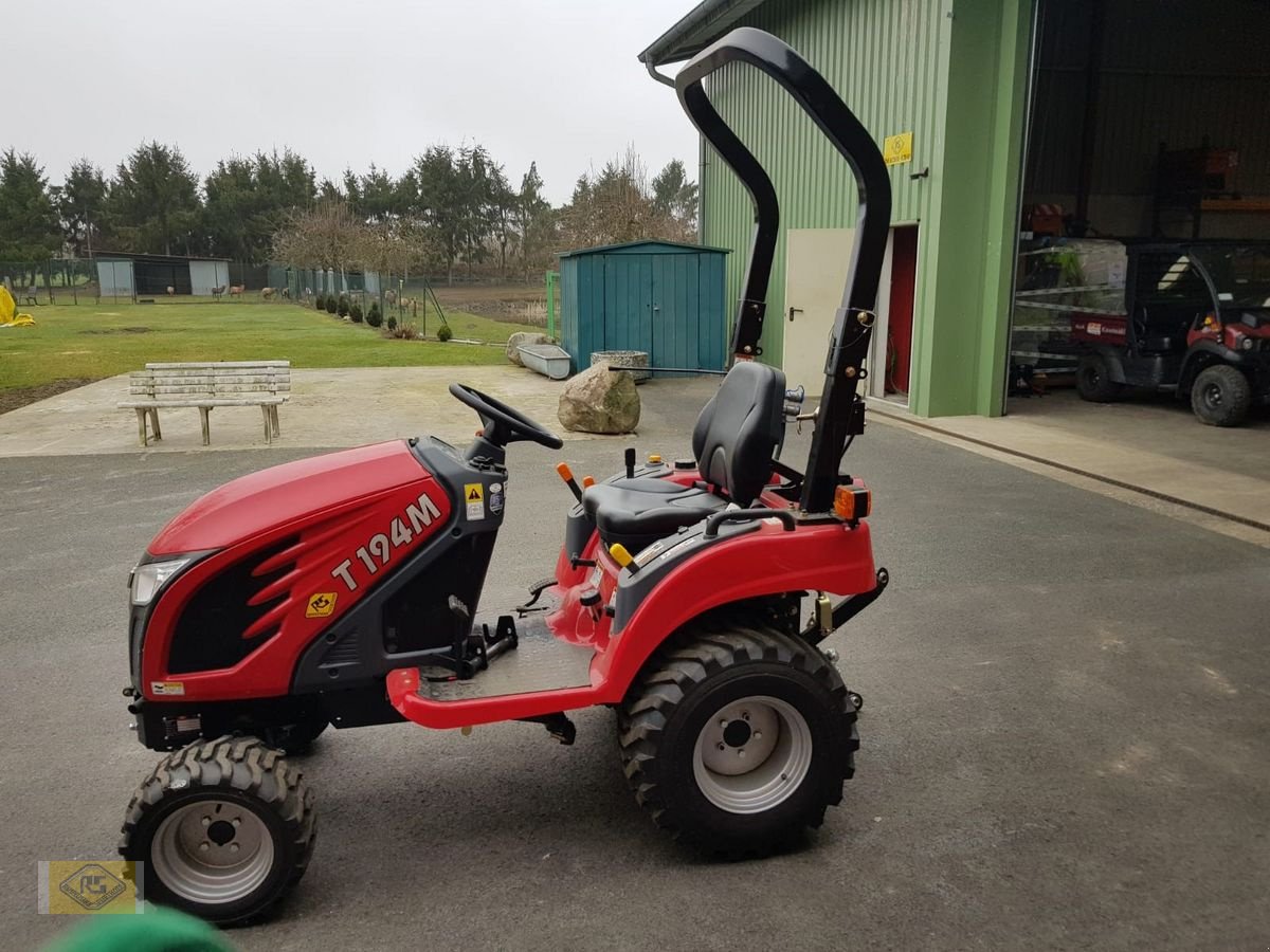 Traktor des Typs TYM T194H, Neumaschine in Beelen (Bild 3)