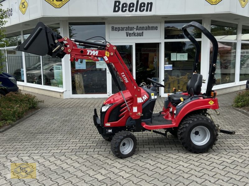 Traktor of the type TYM T194H, Neumaschine in Beelen (Picture 1)