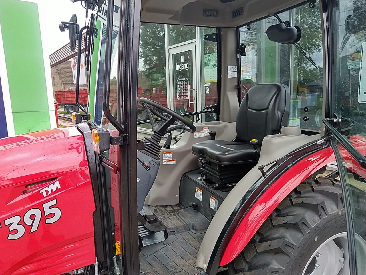 Traktor des Typs TYM T395 HST, Neumaschine in Eksaarde-Lokeren (Bild 4)