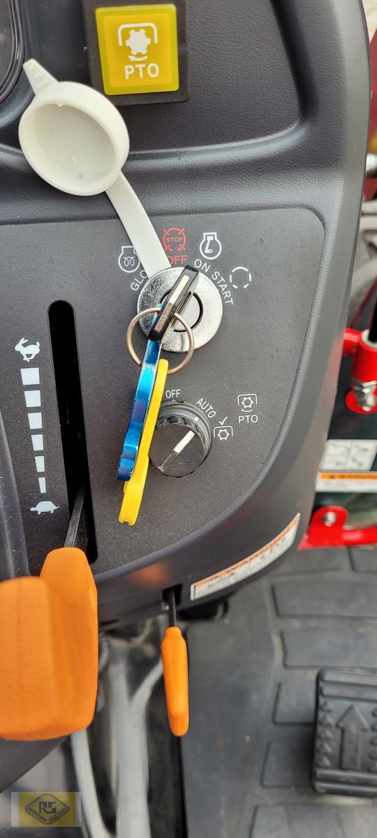 Traktor του τύπου TYM T395 NH, Neumaschine σε Beelen (Φωτογραφία 4)