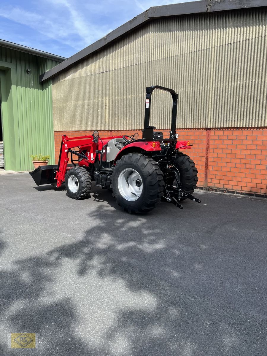 Traktor des Typs TYM T495, Neumaschine in Beelen (Bild 9)