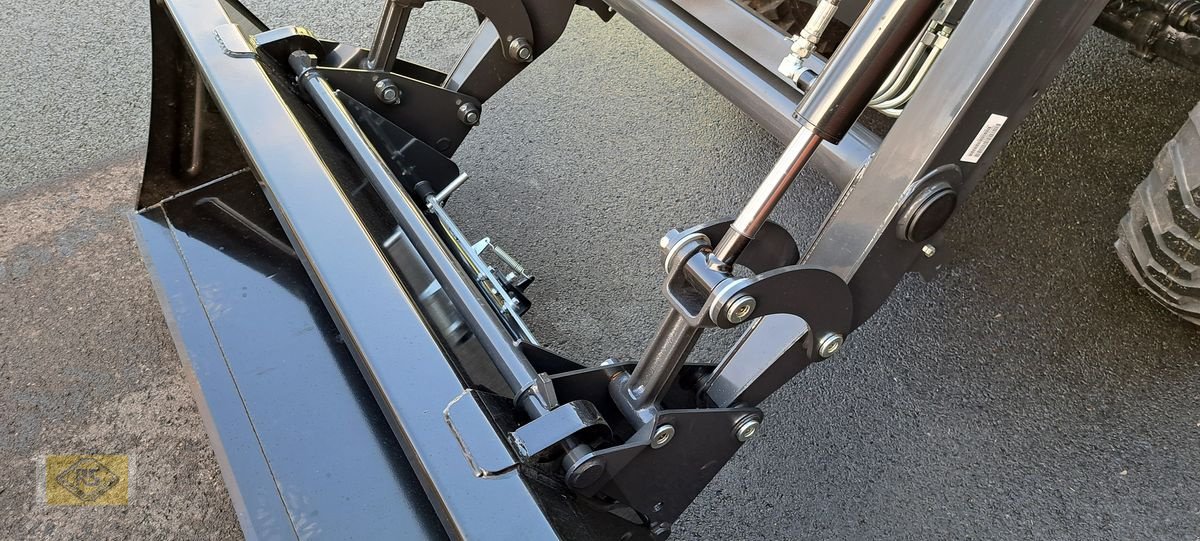 Traktor tipa TYM TYM F-36, Neumaschine u Beelen (Slika 10)