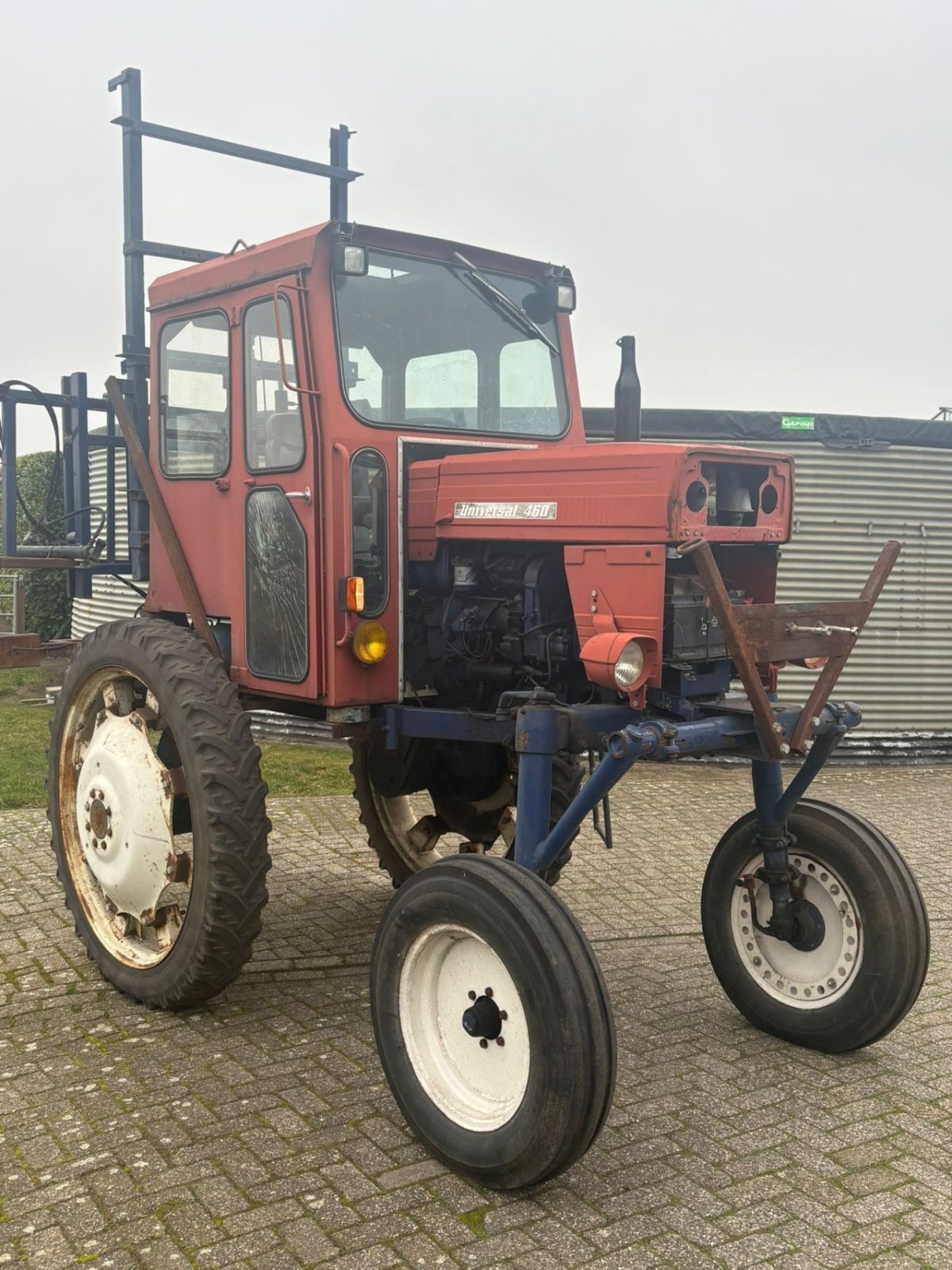 Traktor van het type Universal 460, Gebrauchtmaschine in Ouderkerk aan den IJssel (Foto 1)