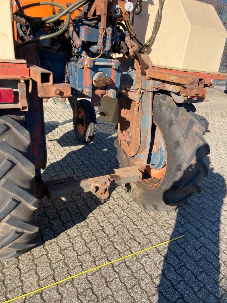 Traktor del tipo Universal 640V, Gebrauchtmaschine In Borne (Immagine 4)