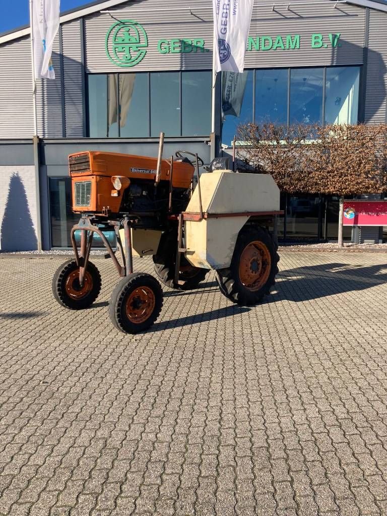Traktor typu Universal 640V, Gebrauchtmaschine v Borne (Obrázek 1)