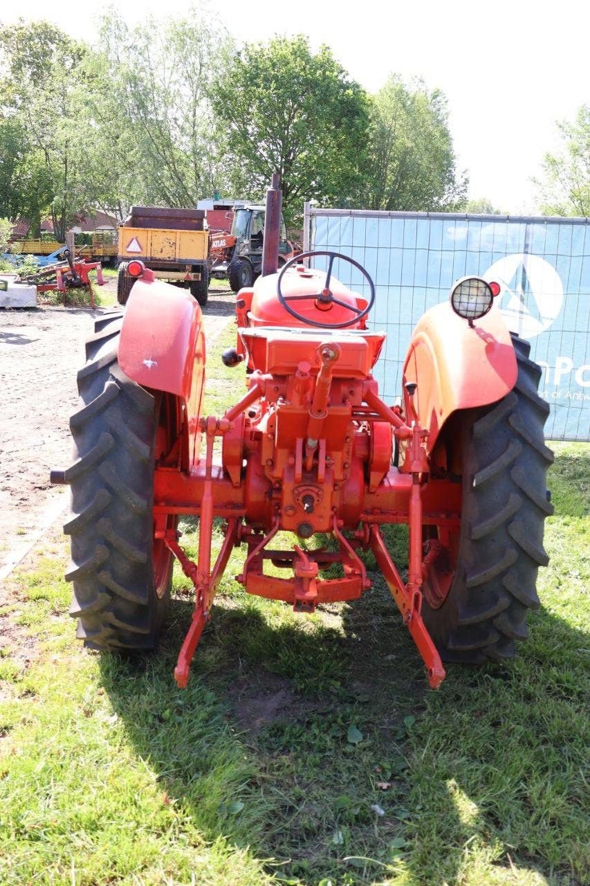 Traktor tip Universal Four, Gebrauchtmaschine in Antwerpen (Poză 5)