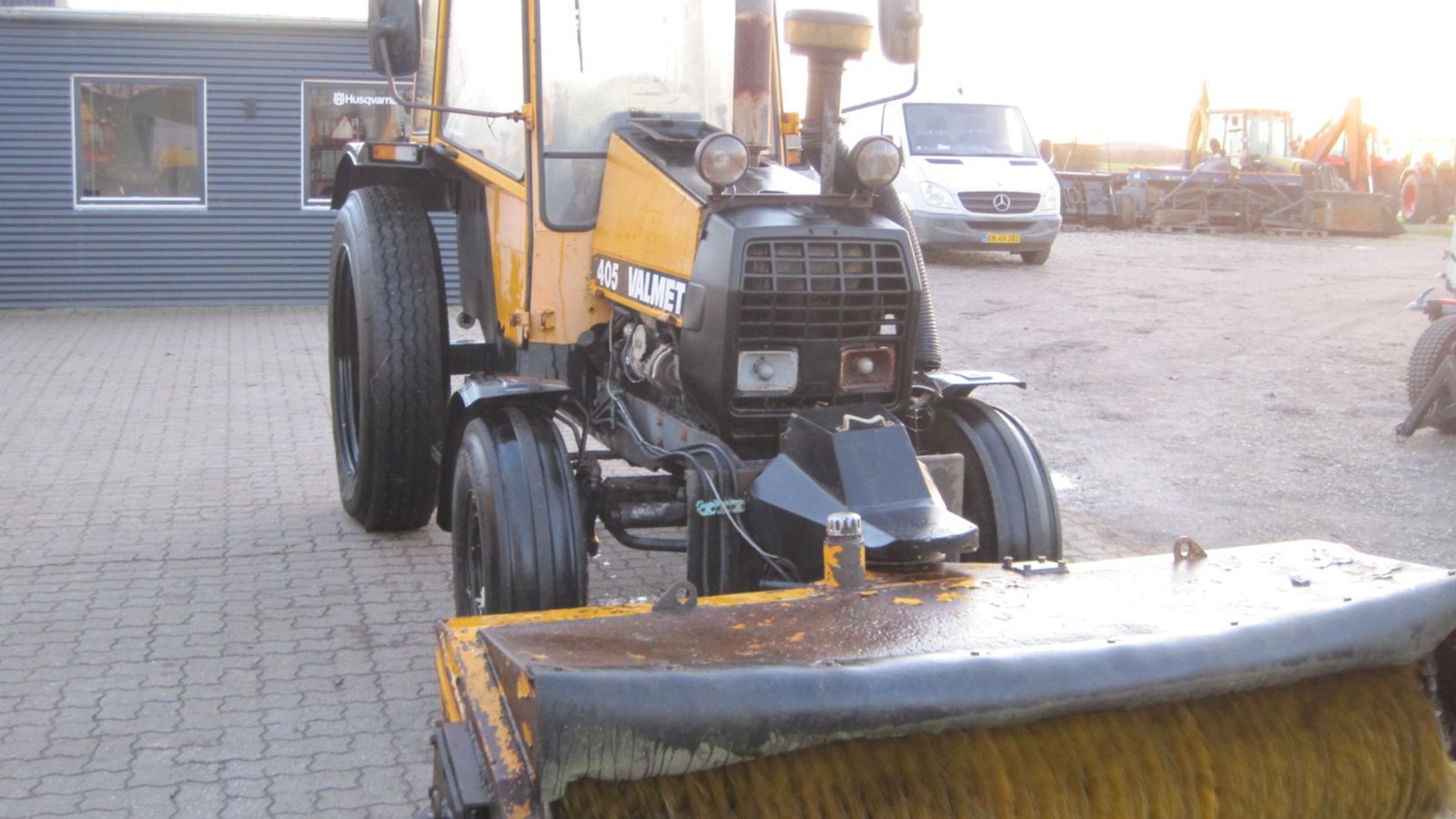 Traktor типа Valmet 403 Med hydr. kost, Gebrauchtmaschine в Hammel (Фотография 1)