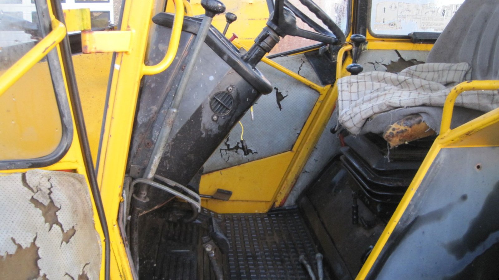 Traktor типа Valmet 403 Med hydr. kost, Gebrauchtmaschine в Hammel (Фотография 5)