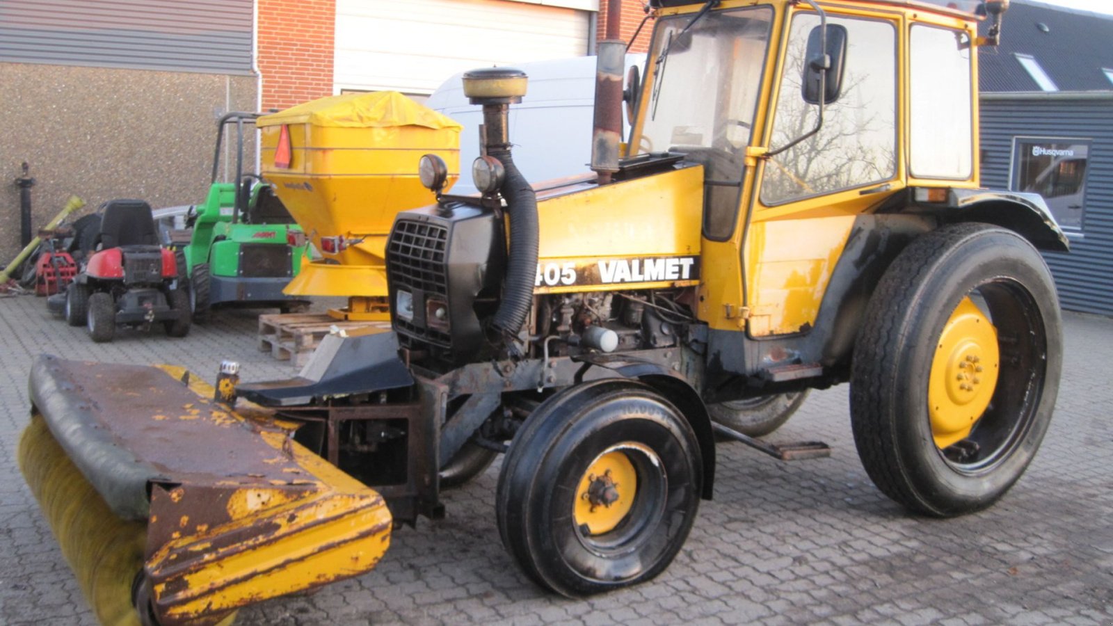 Traktor типа Valmet 403 Med hydr. kost, Gebrauchtmaschine в Hammel (Фотография 2)