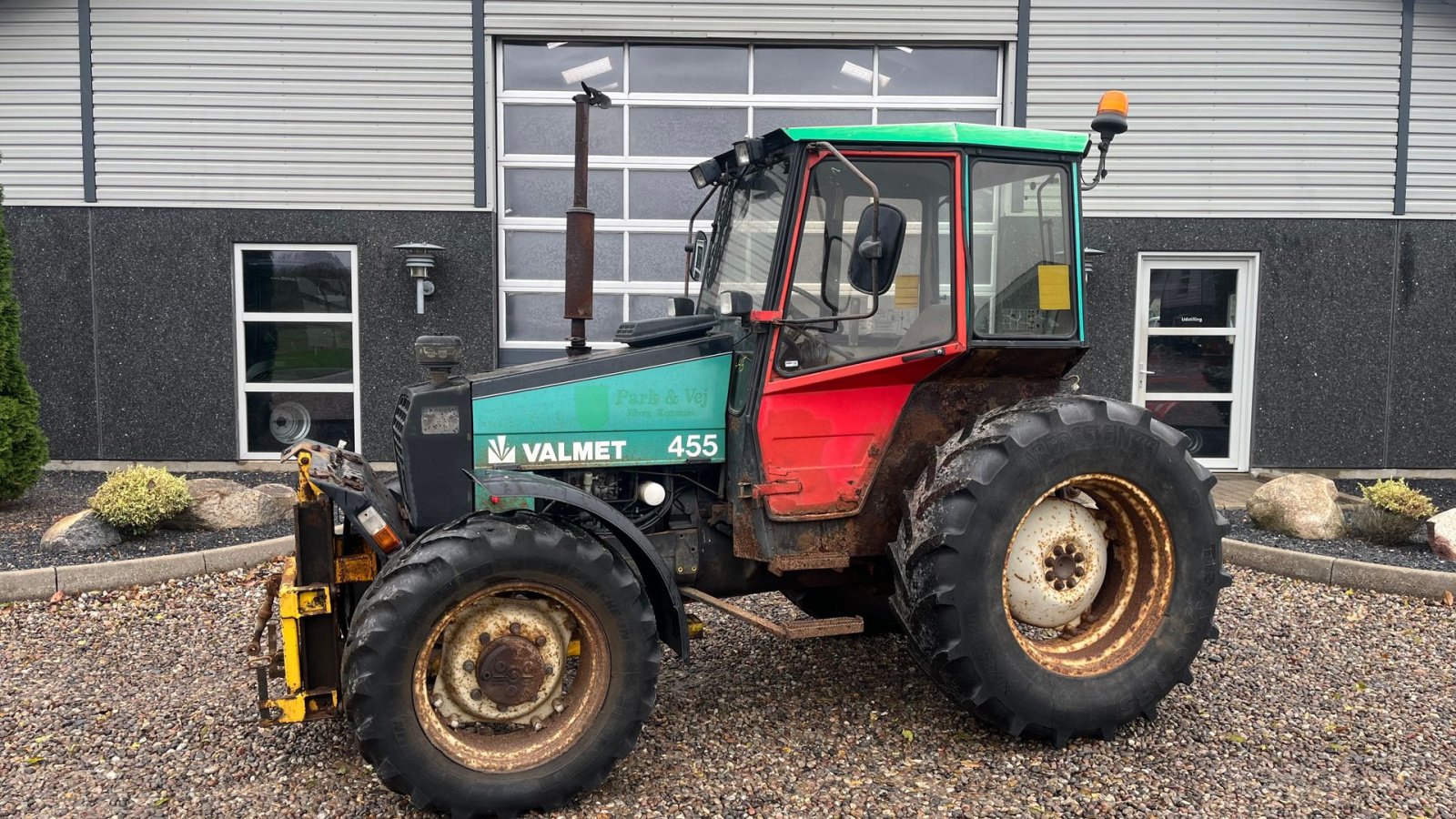 Traktor typu Valmet 455 Med en slags frontlift, Gebrauchtmaschine v Lintrup (Obrázek 1)
