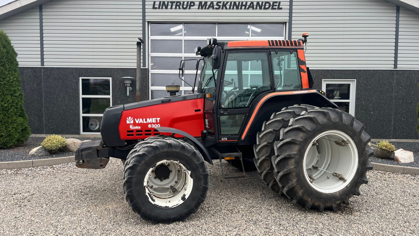 Traktor des Typs Valmet 6300 Evt. med tvillinghjul hele vejen rundt, Gebrauchtmaschine in Lintrup (Bild 1)