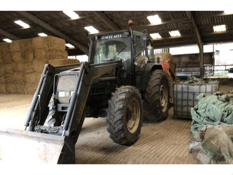 Traktor от тип Valmet 6400, Gebrauchtmaschine в Wargnies Le Grand (Снимка 9)