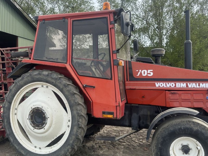 Traktor типа Valmet 705, Gebrauchtmaschine в øster ulslev