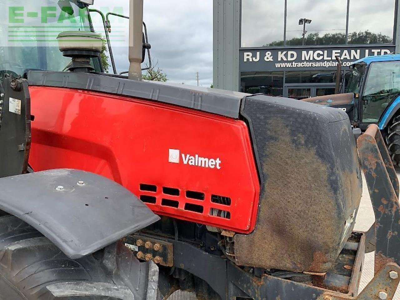 Traktor van het type Valmet 8100 twin track reverse drive tractor, Gebrauchtmaschine in SHAFTESBURY (Foto 12)
