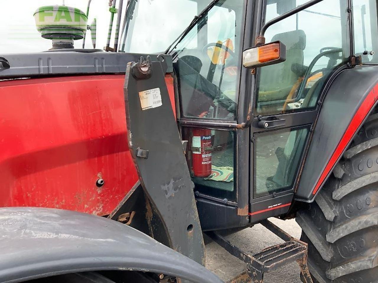 Traktor van het type Valmet 8100 twin track reverse drive tractor, Gebrauchtmaschine in SHAFTESBURY (Foto 15)