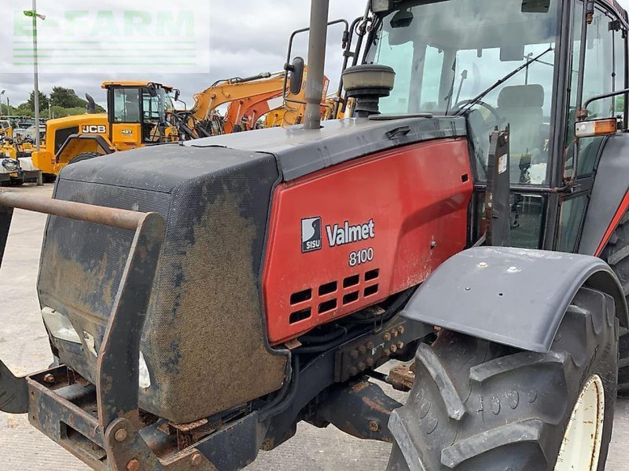 Traktor of the type Valmet 8100 twin track reverse drive tractor, Gebrauchtmaschine in SHAFTESBURY (Picture 13)