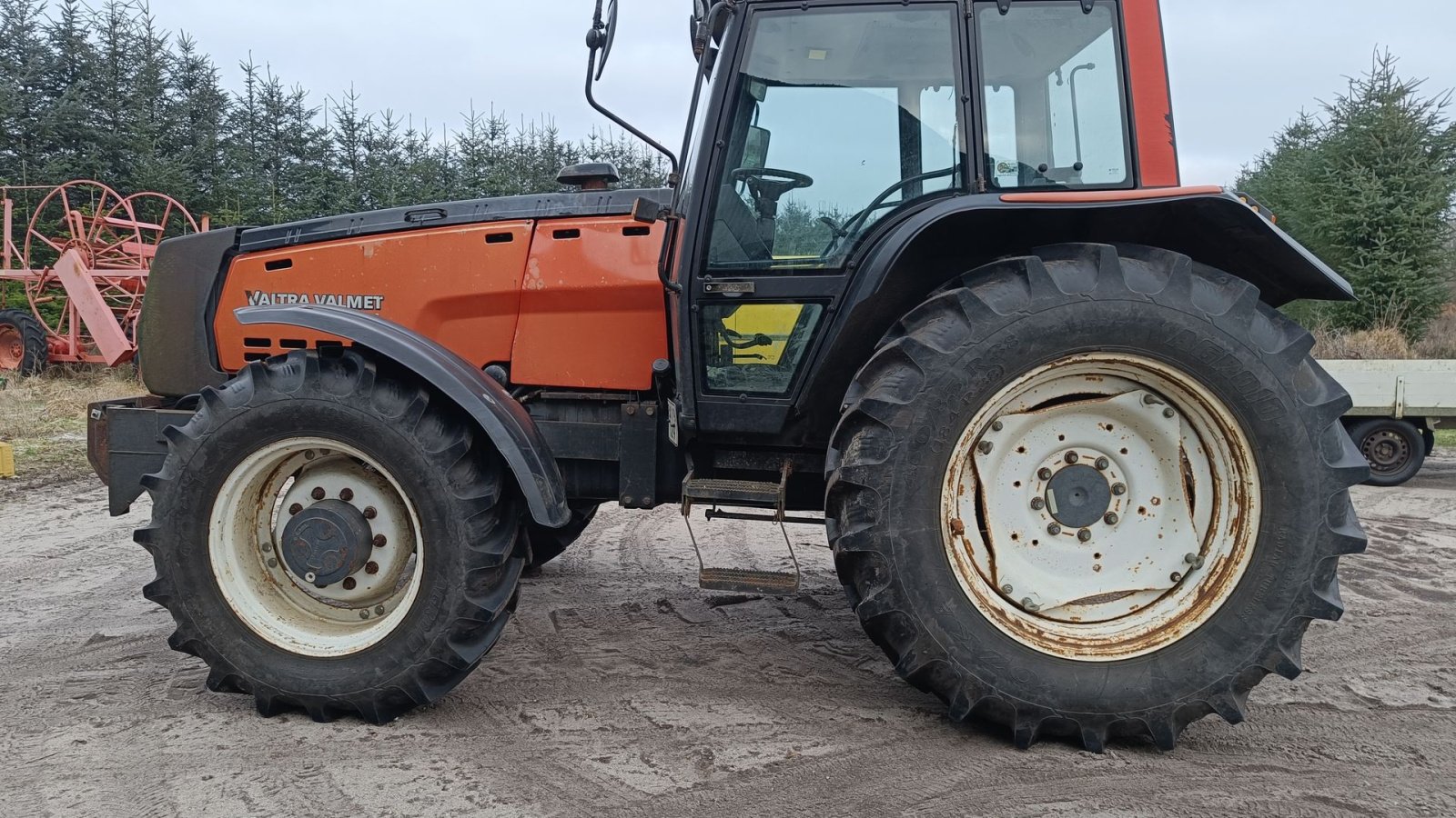 Traktor des Typs Valmet 8450, Gebrauchtmaschine in Egtved (Bild 2)