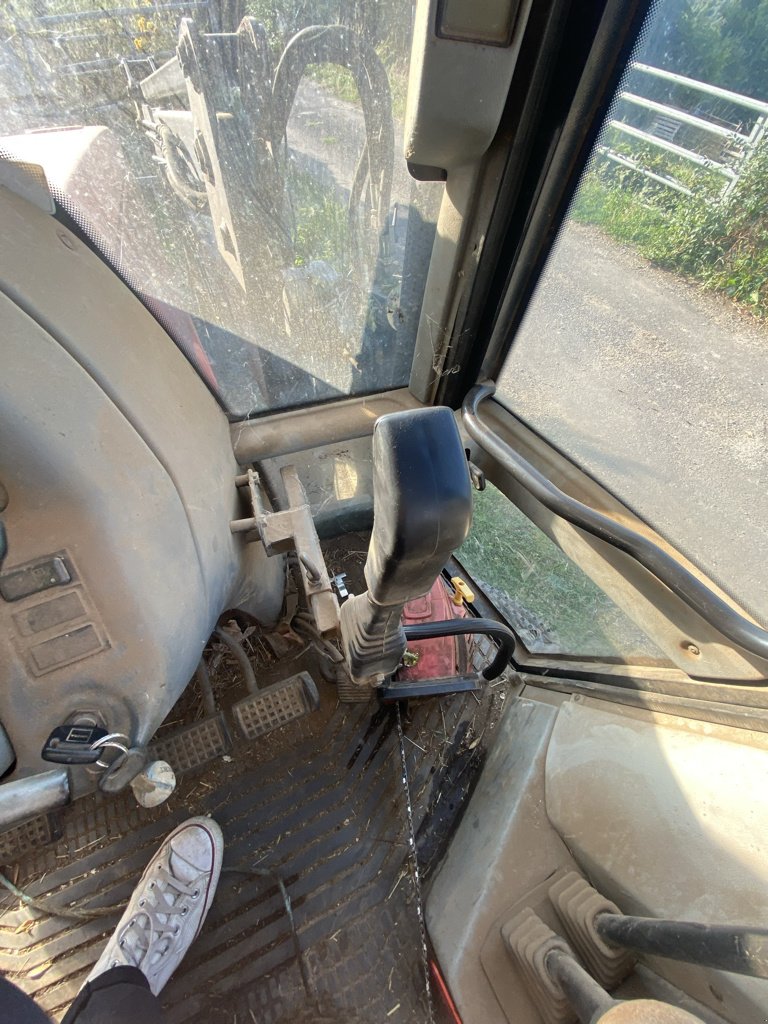 Traktor типа Valtra 6250 HITECH, Gebrauchtmaschine в Calmont (Фотография 9)