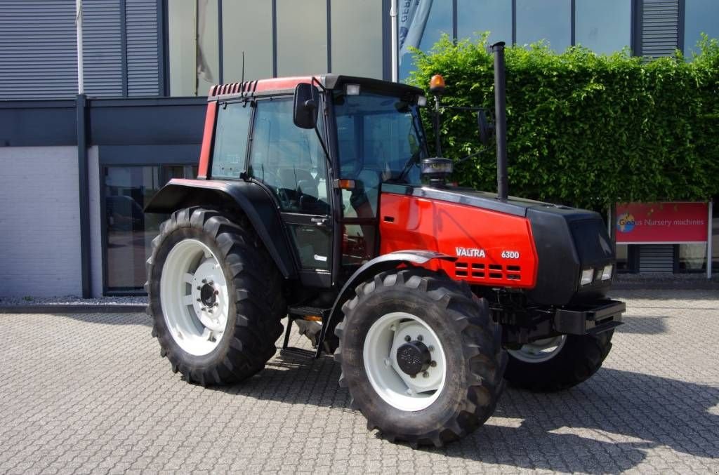 Traktor des Typs Valtra 6300, Gebrauchtmaschine in Borne (Bild 3)