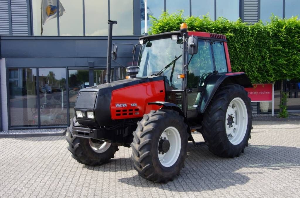 Traktor a típus Valtra 6300, Gebrauchtmaschine ekkor: Borne (Kép 2)