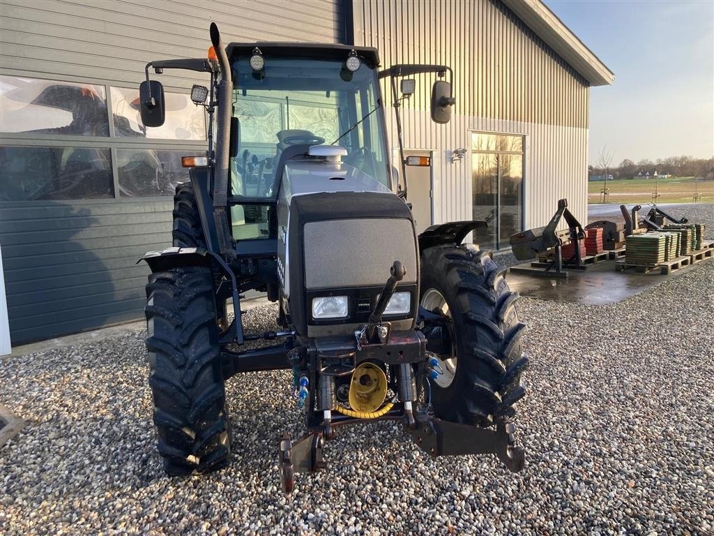 Traktor des Typs Valtra 6350 HITECH, Gebrauchtmaschine in Thorsø (Bild 5)