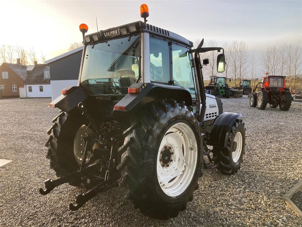 Traktor des Typs Valtra 6350 HITECH, Gebrauchtmaschine in Thorsø (Bild 8)