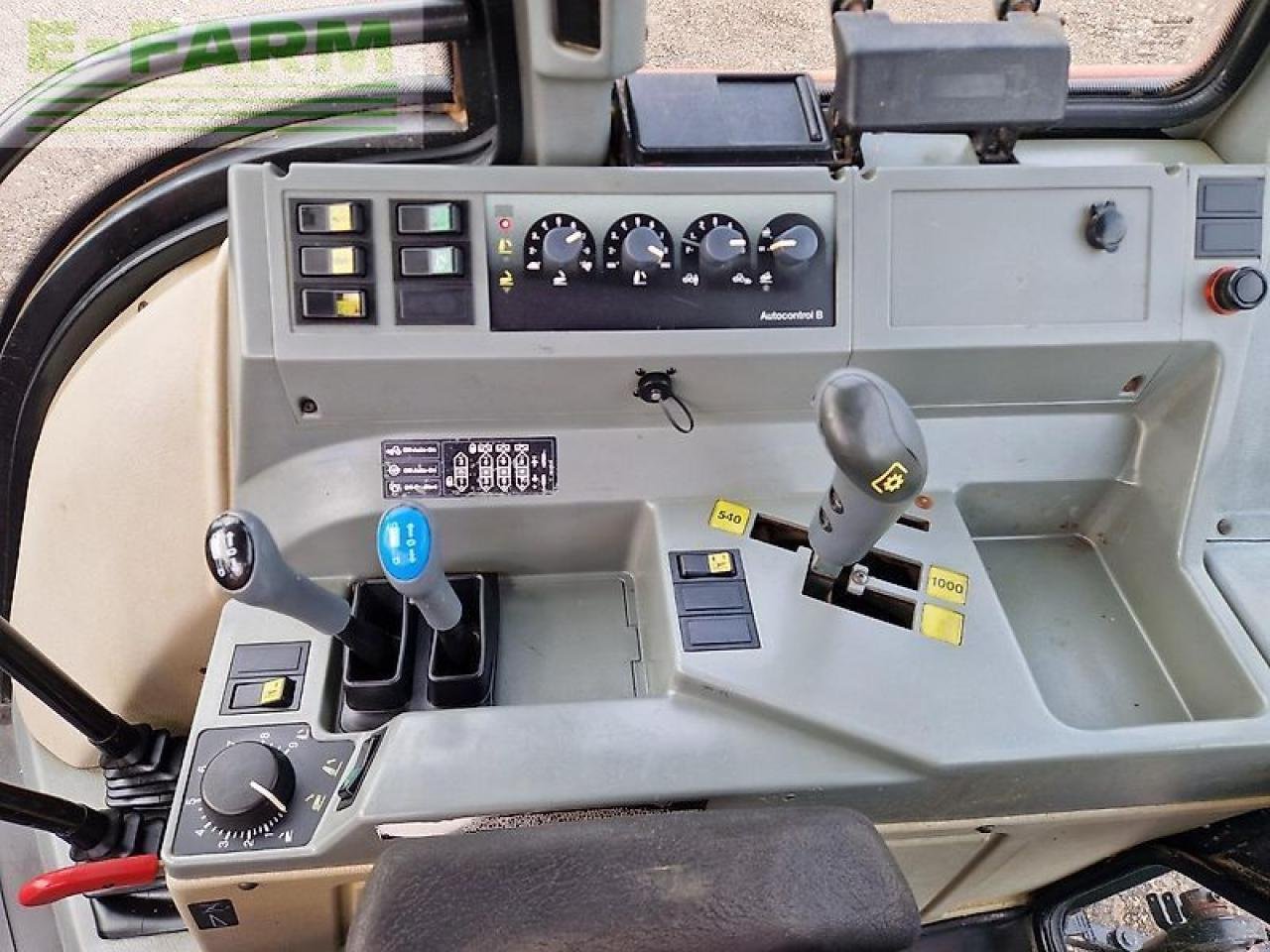 Traktor typu Valtra 6350, Gebrauchtmaschine v ZELOW (Obrázek 13)