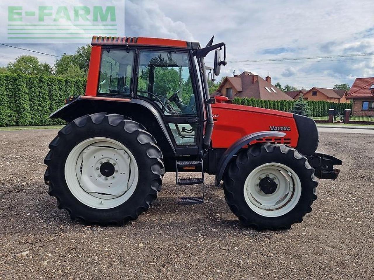 Traktor typu Valtra 6350, Gebrauchtmaschine v ZELOW (Obrázek 29)