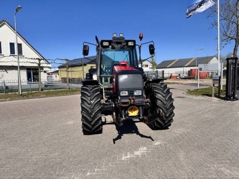 Traktor of the type Valtra 6400, Luchtremmen, Fronthef, Frontaftakas, Gebrauchtmaschine in Marknesse (Picture 9)