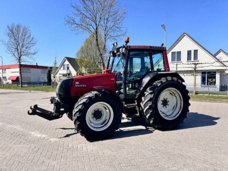 Traktor of the type Valtra 6400, Luchtremmen, Fronthef, Frontaftakas, Gebrauchtmaschine in Marknesse (Picture 2)