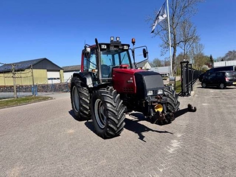 Traktor of the type Valtra 6400, Luchtremmen, Fronthef, Frontaftakas, Gebrauchtmaschine in Marknesse (Picture 11)