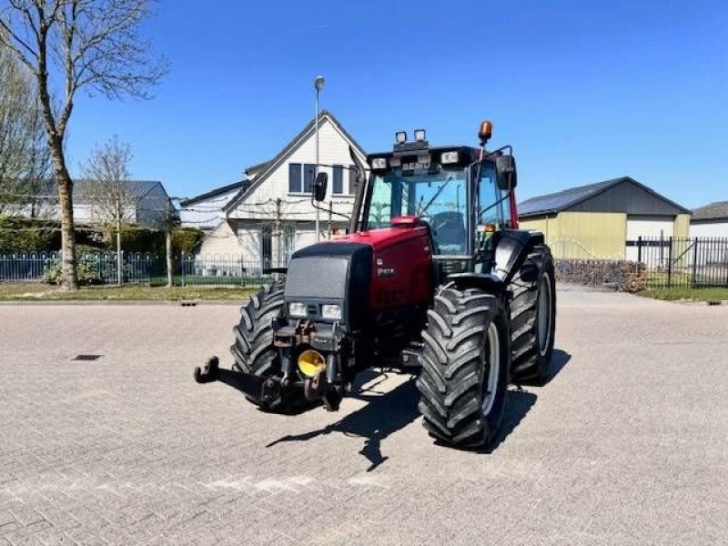 Traktor of the type Valtra 6400, Luchtremmen, Fronthef, Frontaftakas, Gebrauchtmaschine in Marknesse (Picture 5)