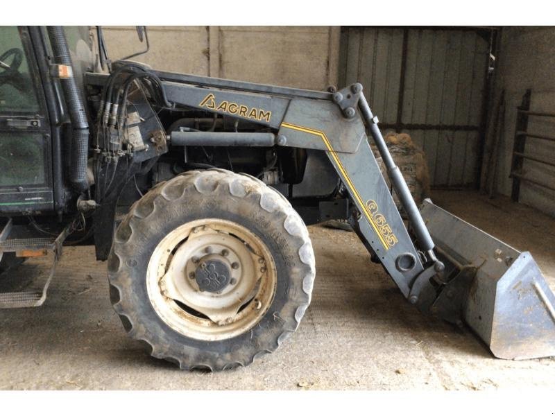 Traktor типа Valtra 6400, Gebrauchtmaschine в Wargnies Le Grand (Фотография 11)