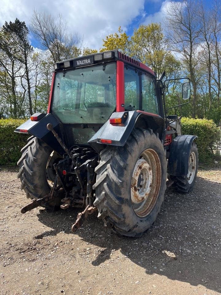 Traktor du type Valtra 6400, Gebrauchtmaschine en Ringkøbing (Photo 2)