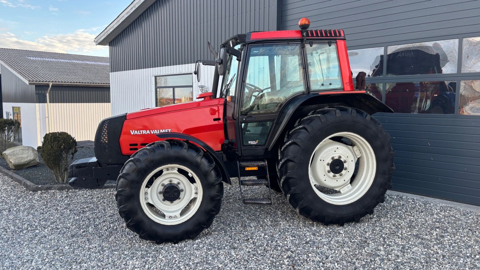 Traktor typu Valtra 6550 HI - TECH, Gebrauchtmaschine w Thorsø (Zdjęcie 2)