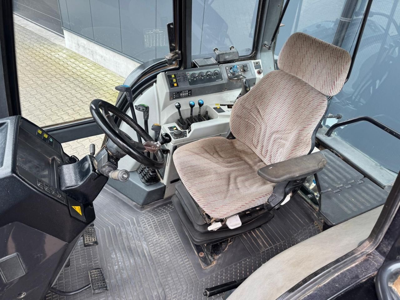 Traktor типа Valtra 6600, Gebrauchtmaschine в Daarle (Фотография 9)