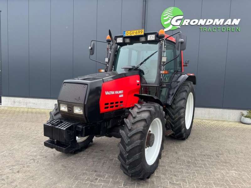 Traktor типа Valtra 6600, Gebrauchtmaschine в Daarle
