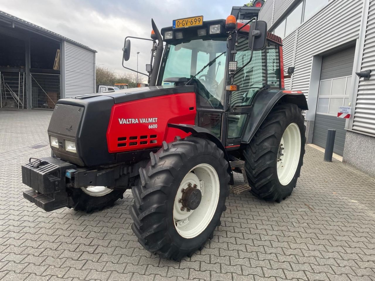 Traktor Türe ait Valtra 6600, Gebrauchtmaschine içinde Roermond (resim 4)