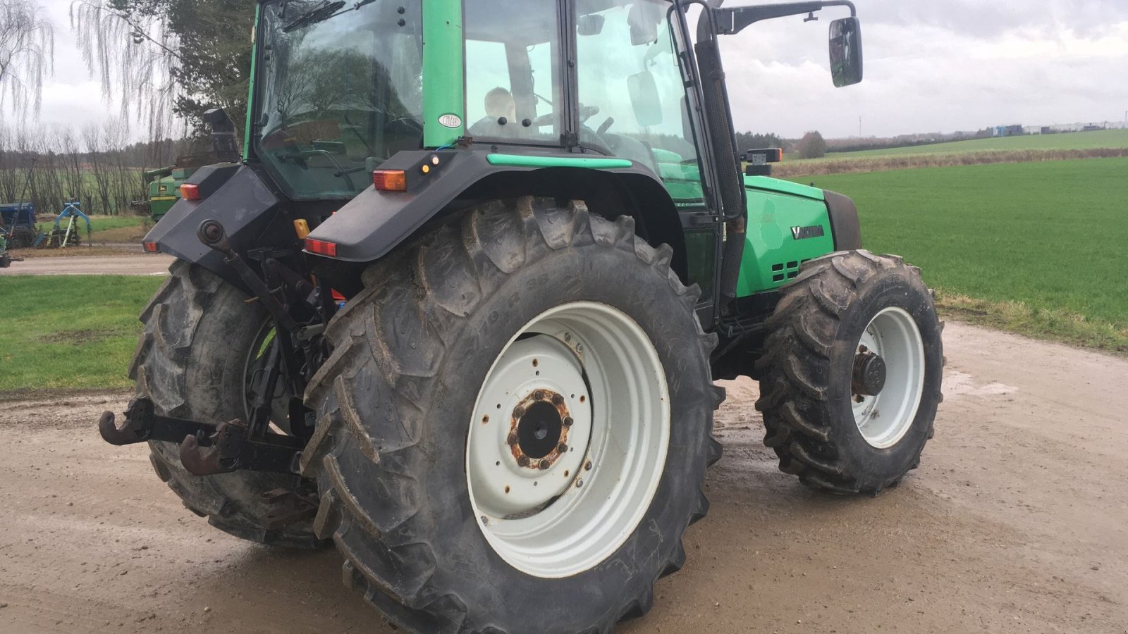 Traktor типа Valtra 6650 Hi-Tech, Gebrauchtmaschine в Bjerringbro (Фотография 3)