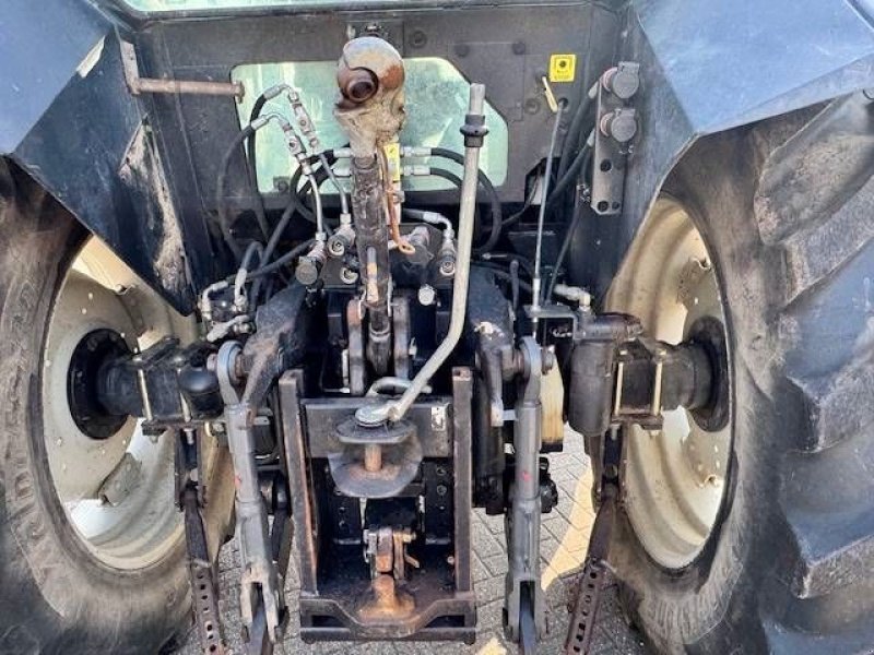 Traktor van het type Valtra 6650 Hitech, FH+PTO, 8265 uur!, Gebrauchtmaschine in Marknesse (Foto 3)