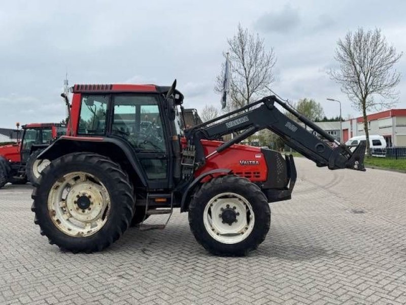 Traktor του τύπου Valtra 6650 Hitech, voorlader, vloeistofkoppeling, Gebrauchtmaschine σε Marknesse (Φωτογραφία 4)
