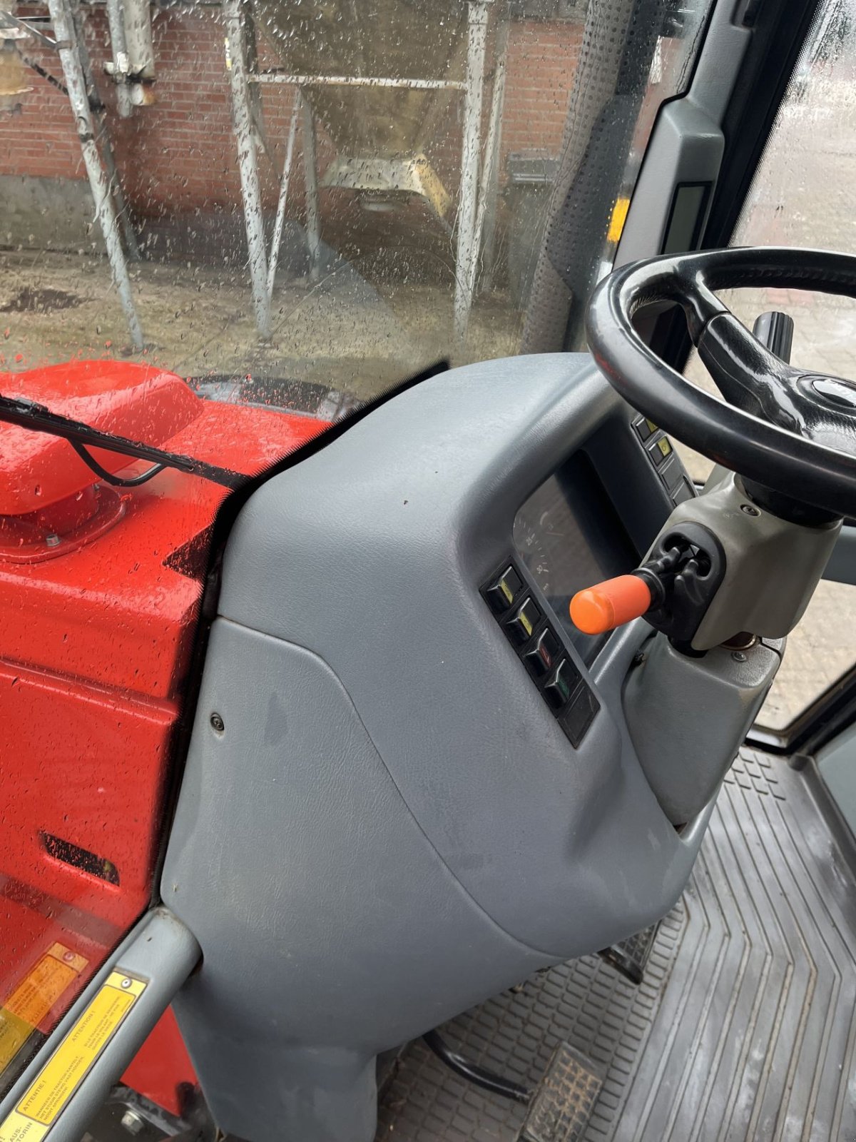 Traktor typu Valtra 6650 HITECH, Gebrauchtmaschine v Nieuw Heeten (Obrázek 8)