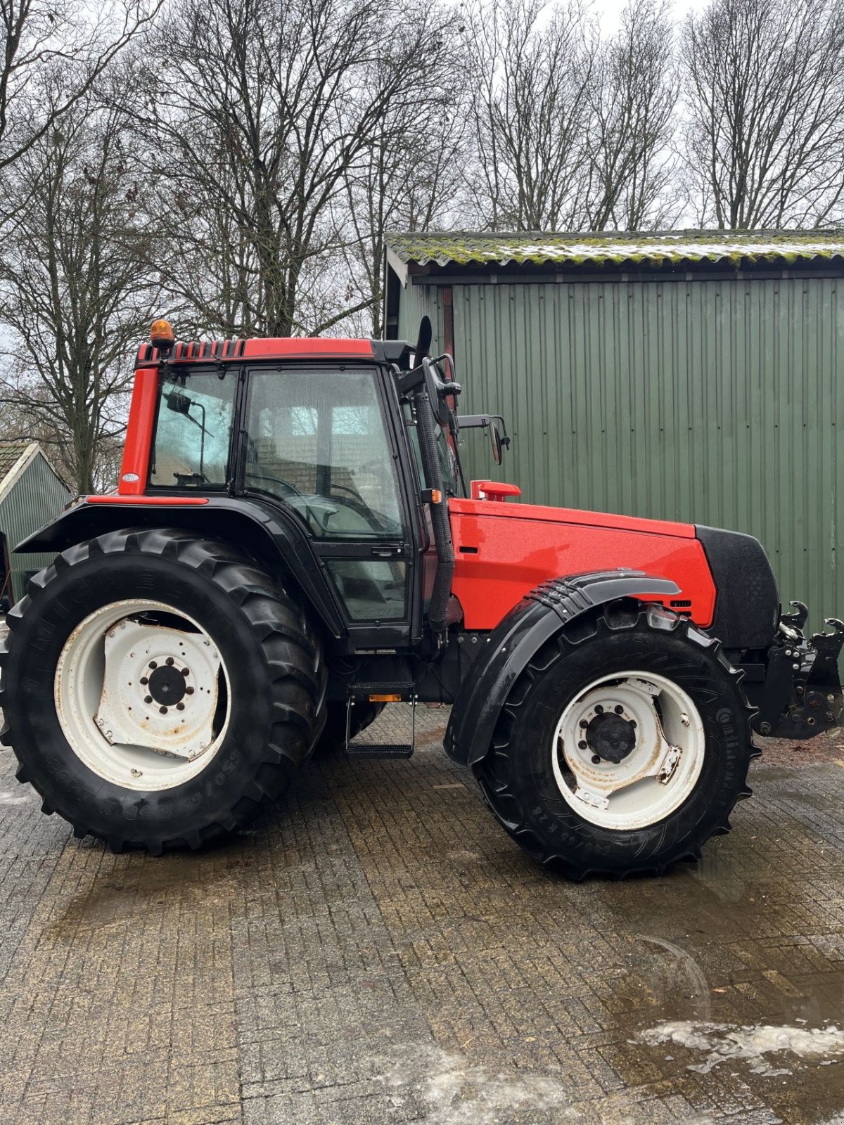 Traktor typu Valtra 6650 HITECH, Gebrauchtmaschine v Nieuw Heeten (Obrázek 4)