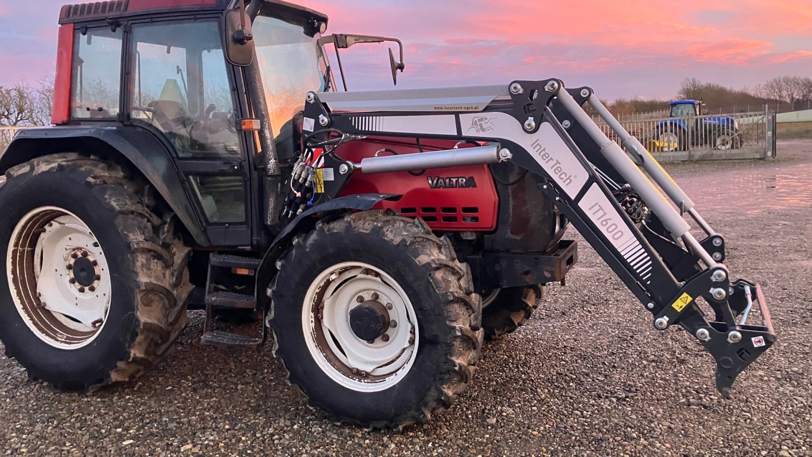 Traktor типа Valtra 6750, Gebrauchtmaschine в Rødekro (Фотография 1)