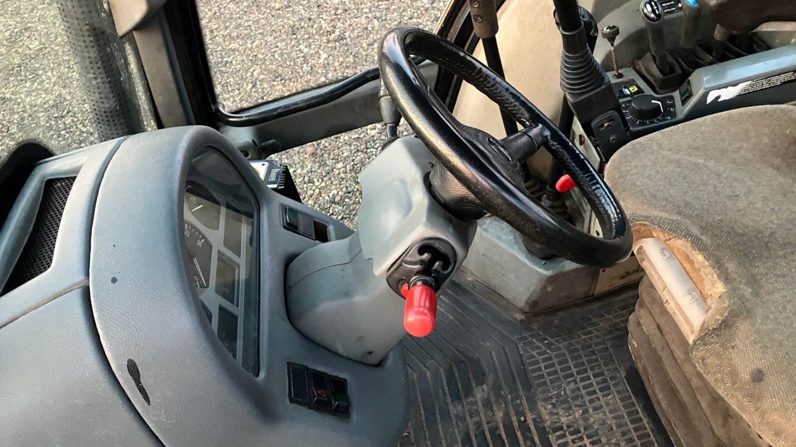 Traktor типа Valtra 6750, Gebrauchtmaschine в Rødekro (Фотография 11)