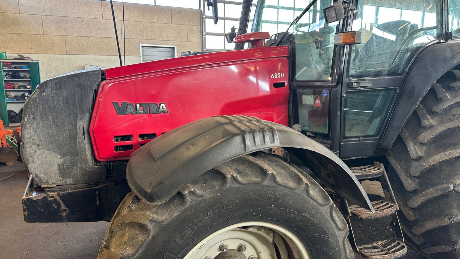 Traktor του τύπου Valtra 6850 Hi-Tech, Gebrauchtmaschine σε Kjellerup (Φωτογραφία 2)