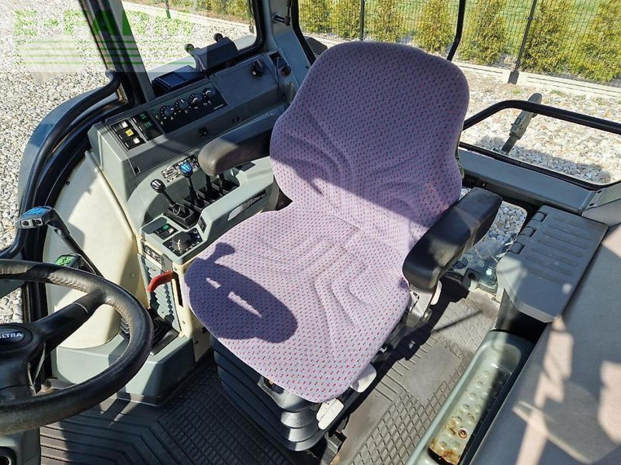 Traktor of the type Valtra 8050 hitech HiTech, Gebrauchtmaschine in ZELOW (Picture 13)