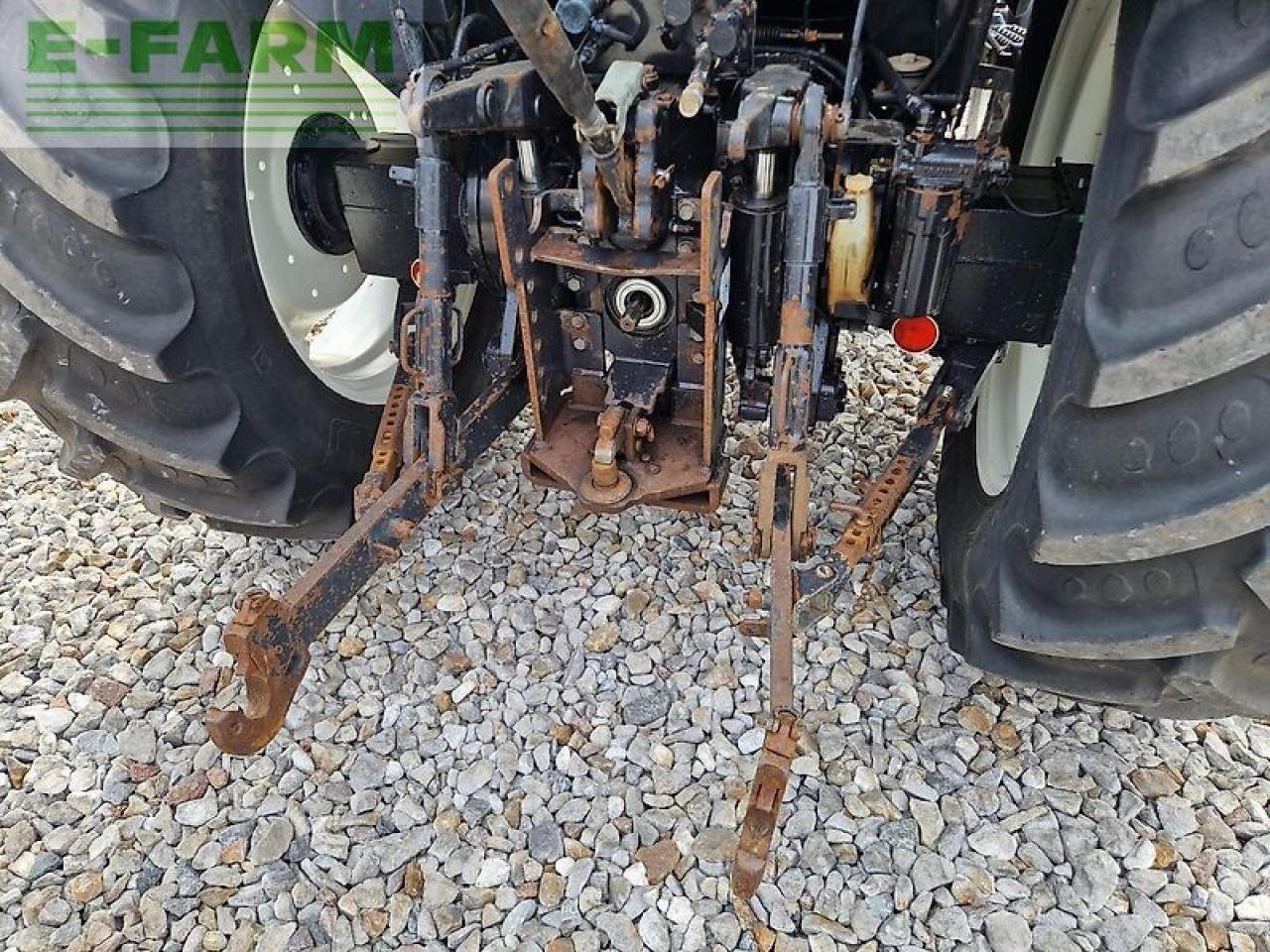 Traktor of the type Valtra 8050 hitech HiTech, Gebrauchtmaschine in ZELOW (Picture 16)