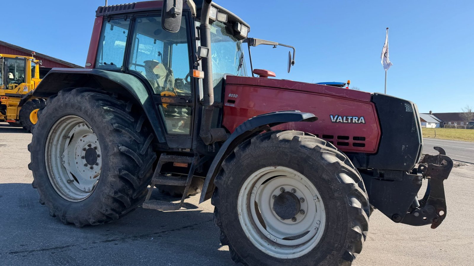 Traktor tipa Valtra 8050 HiTech, Gebrauchtmaschine u Nørager (Slika 9)
